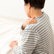 肩関節周囲炎（五十肩）の症状と検査
