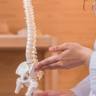 腰部脊柱管狭窄症の概要——どういった症状が現れたら腰部脊柱管狭窄症を疑い、検査を受けるべき？