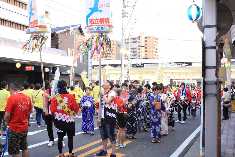 瀬戸大橋まつりに参加する坂出市立病院の職員の方々（坂出市立病院よりご提供）