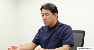 脊椎圧迫骨折の原因や症状を解説――起き上がるときの背骨の痛みは骨折の可能性も