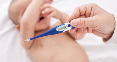 乳児（1歳未満）がかぜかもしれない。発熱したら病院に行くべきか？