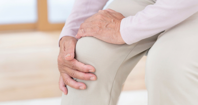 変形性膝関節症とは？ 症状や原因、予防について解説