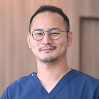 野村 浩介 先生